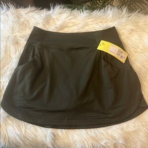 NWT all in motion Women's Skort